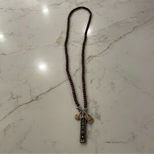 Stella & Dot “awakening” necklace.
Boho vibe. Retired piece in EUC. Wooden beads